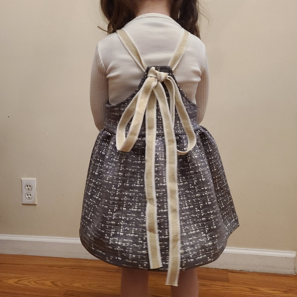 Girl sz 3 Elegant Jumper Dress Gray Gold White, Shimmer Big bow closure on back